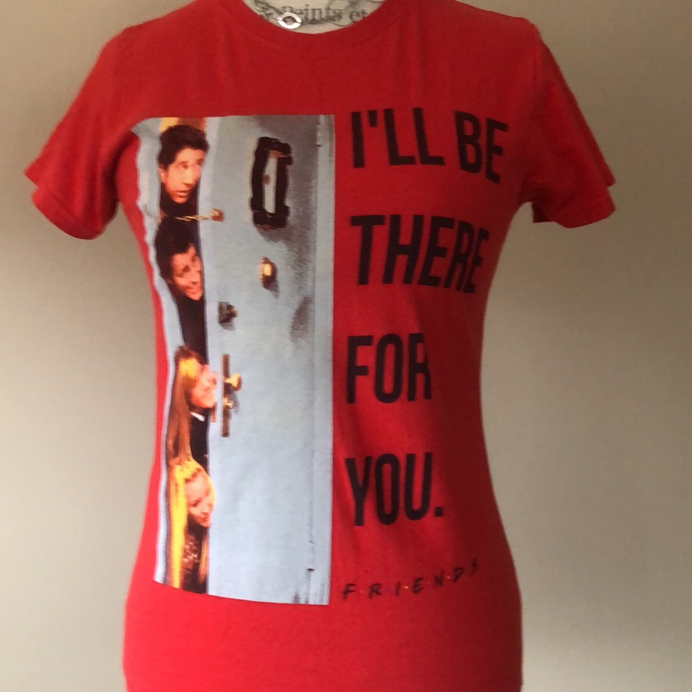 Friends T-shirt, Fitted, Red (size small)